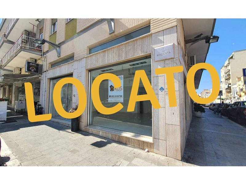 Immobile commerciale in Affitto a Monopoli, 85 m²