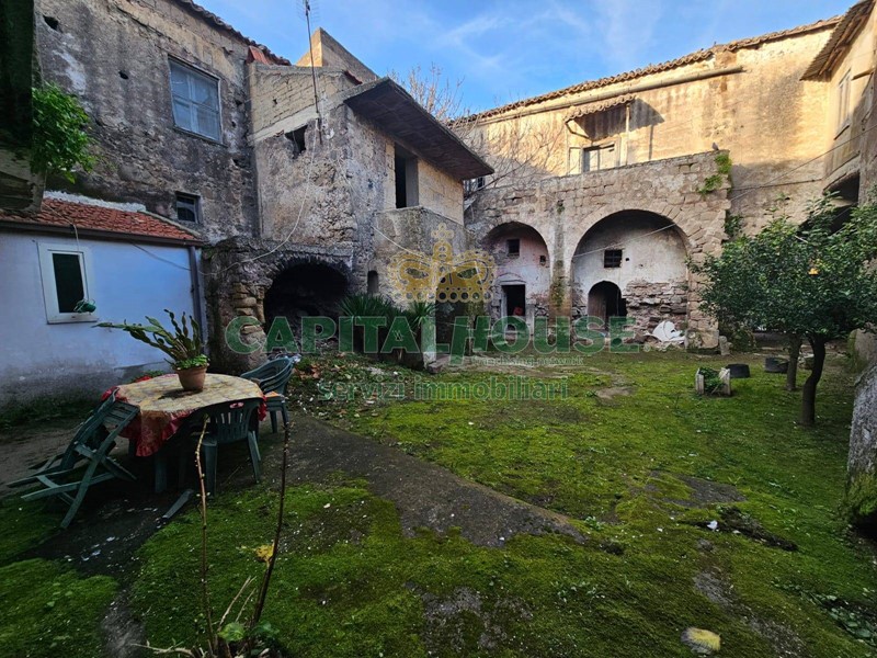 Casa Semi Indipendente in Vendita a Pastorano, 23'000€, 90 m²