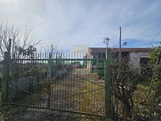 Casa Indipendente in Vendita a Pignataro Maggiore, 78'000€, 130 m², con Box