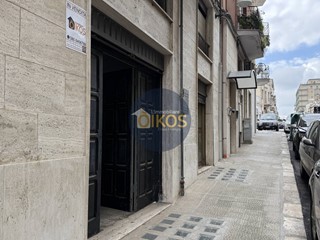 Immobile commerciale in Vendita a Putignano, 75'000€, 191 m²