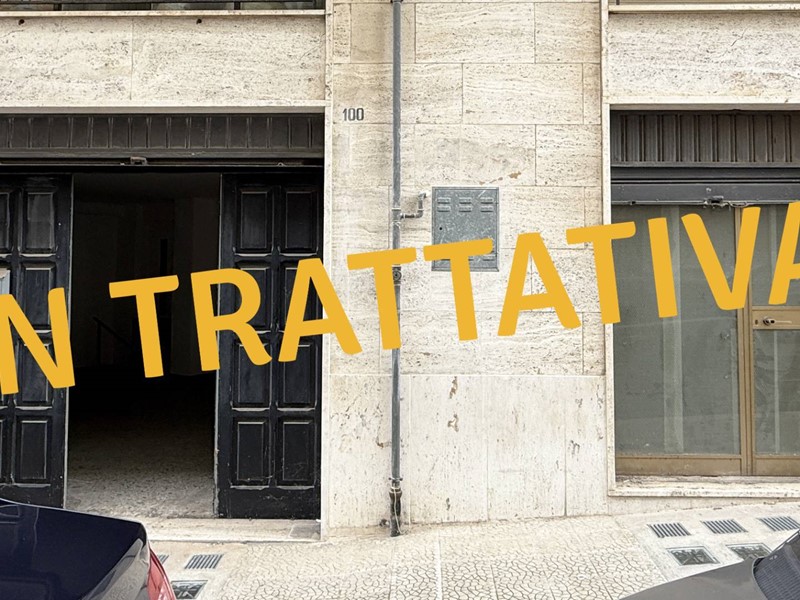 Immobile commerciale in Vendita a Putignano, 75'000&euro;, 191 m²