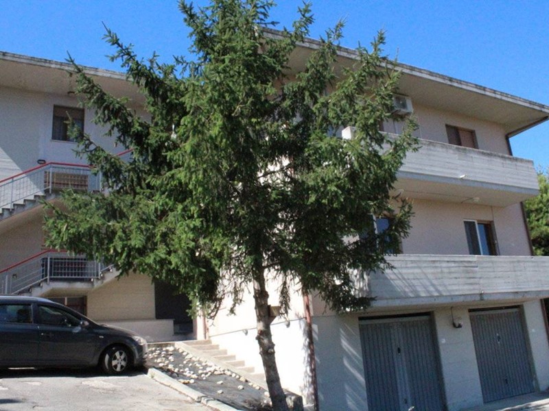 Trilocale in Vendita a Cappelle sul Tavo, 99'000€, 85 m²