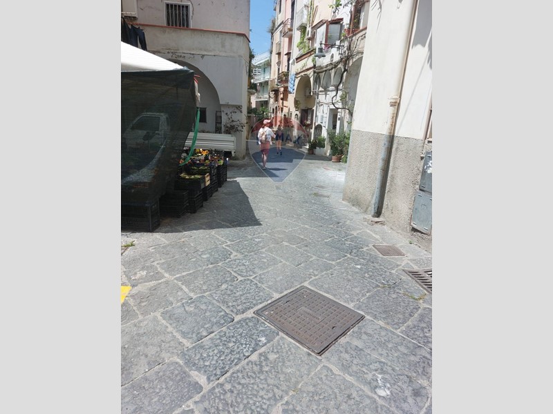 Casa Semi Indipendente in Vendita a Gaeta, 70'000€, 140 m²