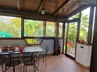 Casa Semi Indipendente in Vendita a Minturno, 320'000€, 190 m²