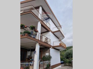 Appartamento in Vendita a Castelforte, 95'000€, 145 m²