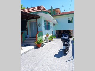 Villa in Vendita a Minturno, 540'000€, 345 m²