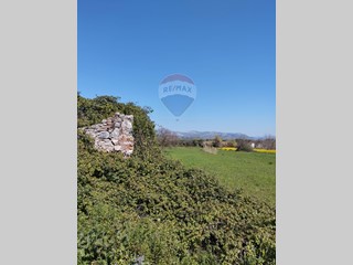 Terreno agricolo in Vendita a Minturno, 37'000€, 5297 m²