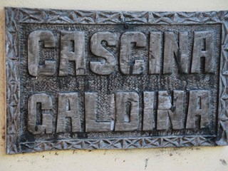 Attività commerciale in Vendita a Cameri, 950'000€, 25000 m², con Box