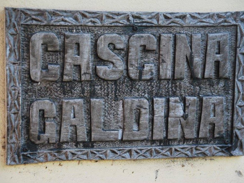 Immobile commerciale in Vendita a Cameri, 950'000€, 25000 m², con Box