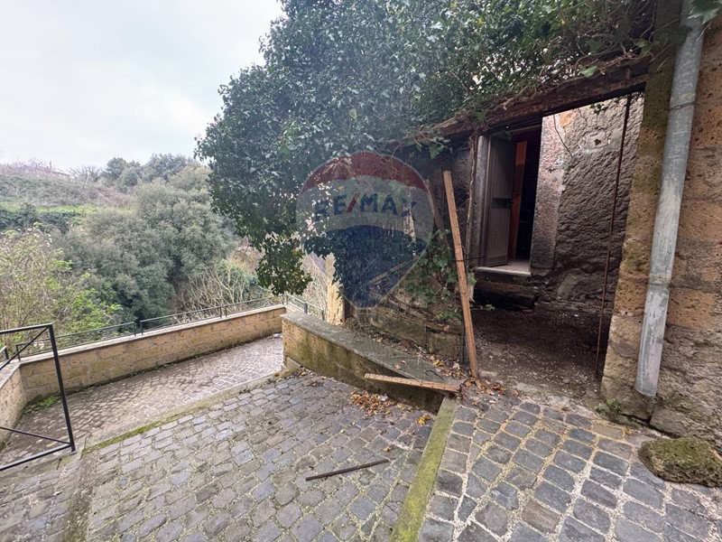 Magazzino in Vendita a Campagnano di Roma, 20'000€, 40 m²