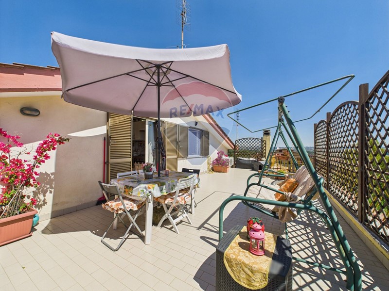 Attico in Vendita a Roma, 199'000€, 98 m²