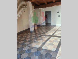 Appartamento in Vendita a Trofarello, 210'000€, 161 m²