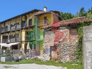 Rustico in Vendita a Castellamonte, 80'000€, 144 m²