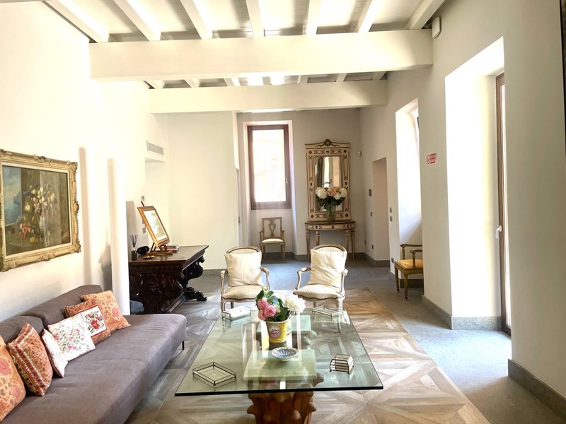 Casa Indipendente in Vendita a Roma, 450 m²