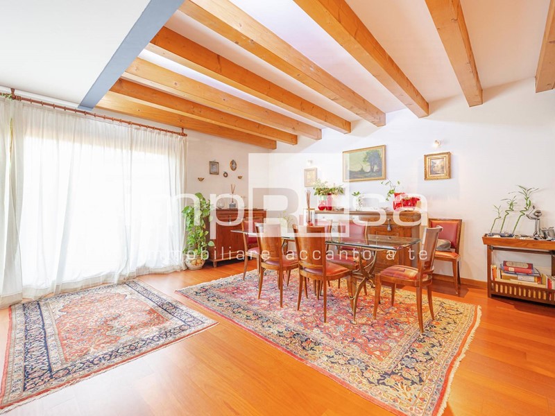 Appartamento in Vendita a Venezia, 400'000&euro;, 300 m²