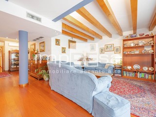 Appartamento in Vendita a Venezia, 400'000€, 300 m²