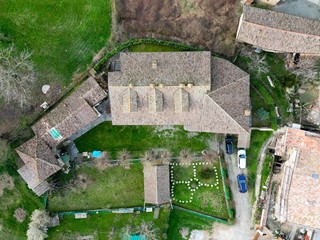 Villa in Vendita a Alta Val Tidone, 450'000€, 657 m²