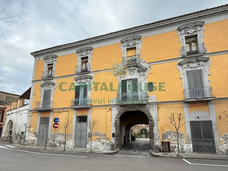 Appartamento in Vendita a Camposano, 280'000€, 500 m²