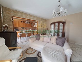 Trilocale in Vendita a Camposano, 165'000€, 90 m²