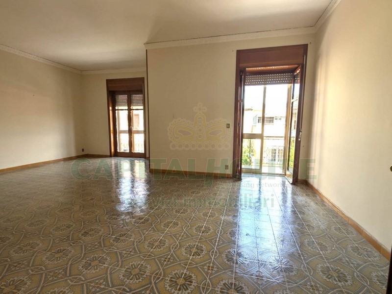 Quadrilocale in Vendita a Camposano, 160'000€, 145 m²