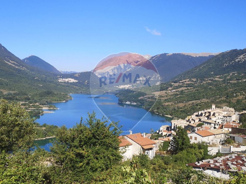 Terreno agricolo in Vendita a Barrea, 35'000&euro;, 1240 m²