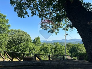 Rustico in Vendita a Castel San Vincenzo, 150'000€, 104 m²