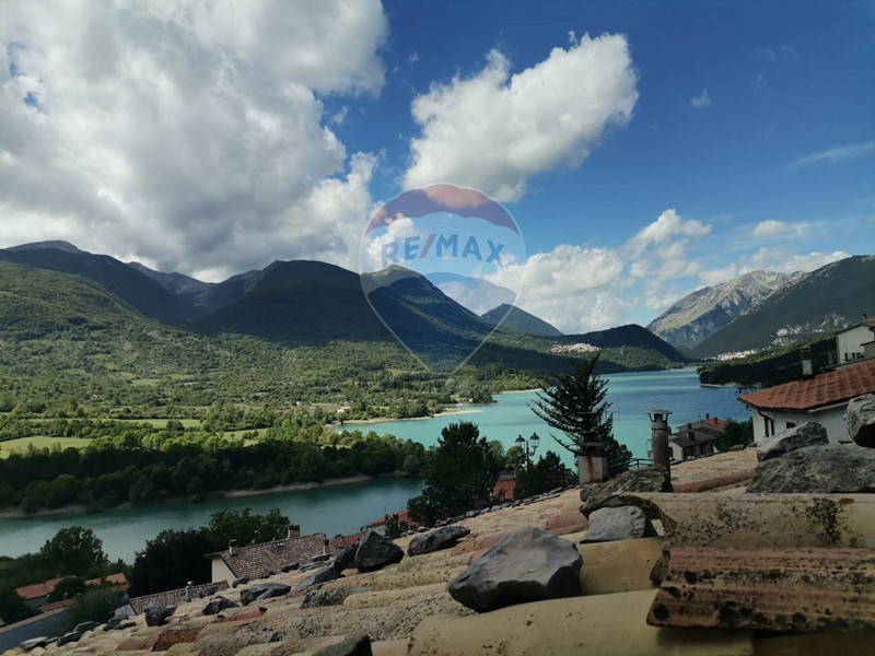 Rustico in Vendita a Barrea, 35'000&euro;, 65 m²