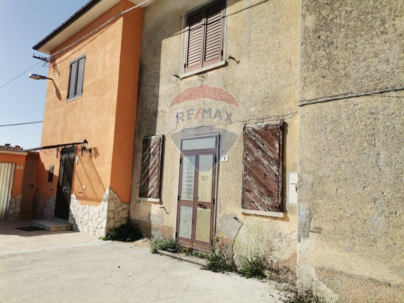 Casa Indipendente in Vendita a Ateleta, 38'000&euro;, 90 m²