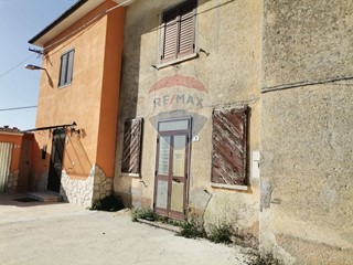 Casa Indipendente in Vendita a Ateleta, 38'000&euro;, 90 m²