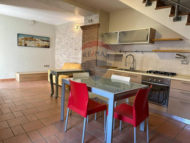 Casa Indipendente in Vendita a Rocchetta a Volturno, 55'000€, 91 m²