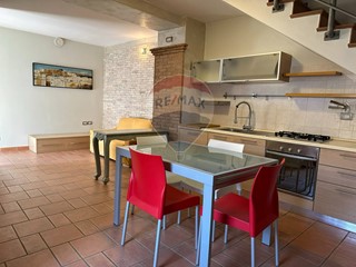 Casa Indipendente in Vendita a Rocchetta a Volturno, 55'000€, 91 m²