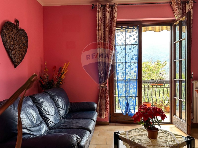 Appartamento in Vendita a Colli a Volturno, 85'000€, 108 m²