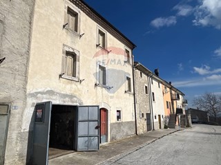 Rustico in Vendita a Ateleta, 23'000&euro;, 193 m²