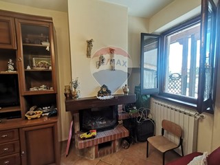 Quadrilocale in Vendita a Villetta Barrea, 98'000€, 70 m²