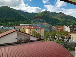 Quadrilocale in Vendita a Castel di Sangro, 220'000€, 91 m²