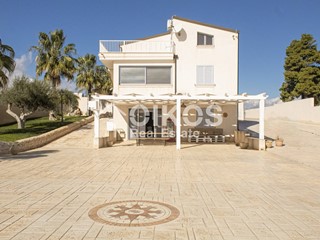 Villa in Vendita a Noto, 900'000€, 240 m²