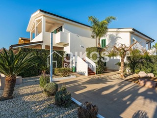 Villa in Vendita a Noto, 340'000€, 50 m²