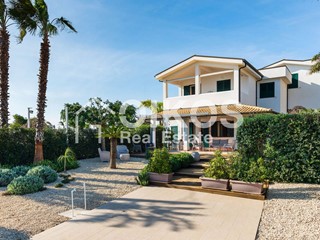 Villa in Vendita a Noto, 400'000€, 55 m²