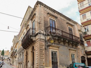Casa Indipendente in Vendita a Modica, 140'000€, 140 m²