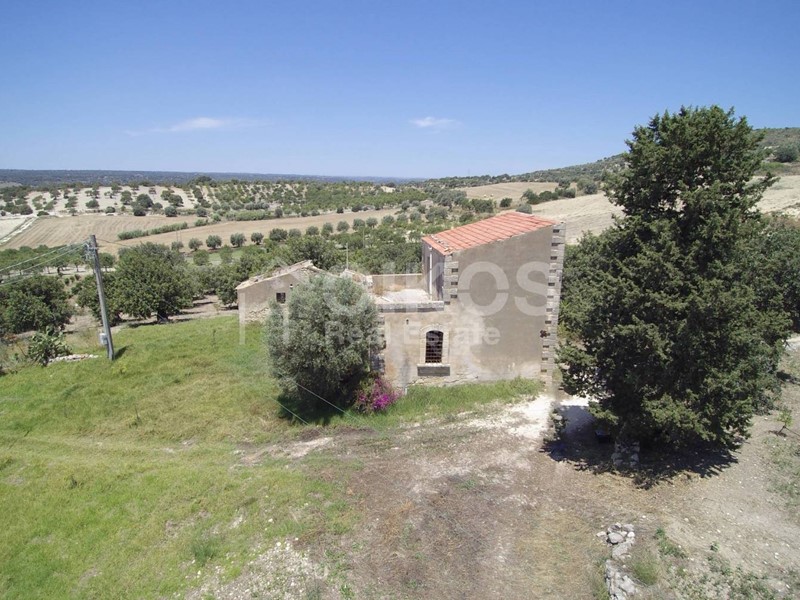 Rustico in Vendita a Noto, 690'000€, 169 m²
