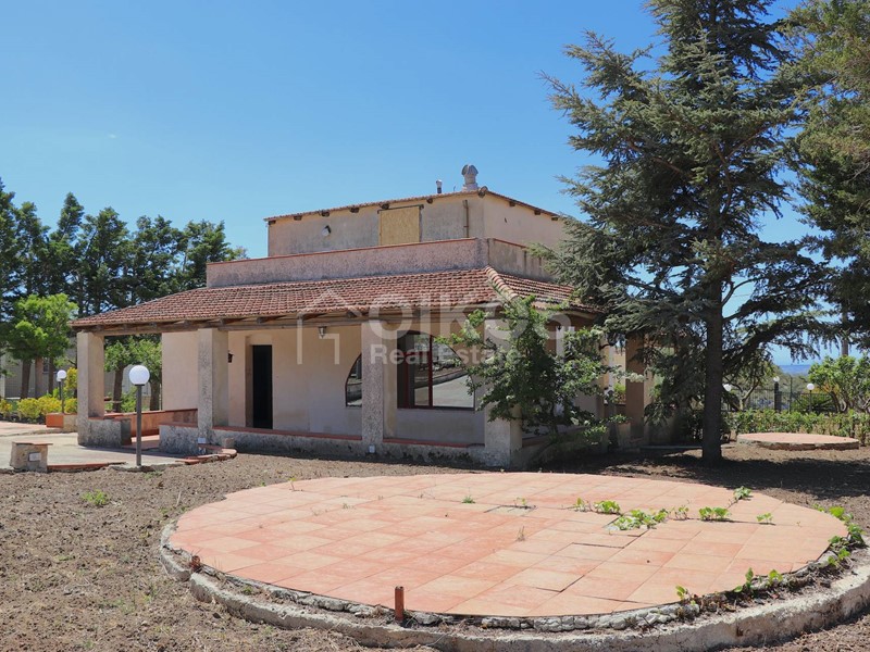Villa in Vendita a Noto, 160'000€, 170 m²