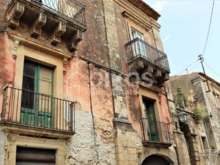 Casa Indipendente in Vendita a Palazzolo Acreide, 70'000€, 98 m²