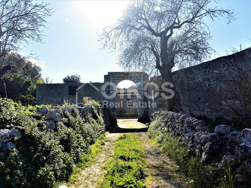 Terreno agricolo in Vendita a Noto, 570'000€, 200000 m²