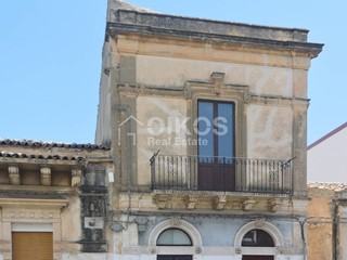 Casa Indipendente in Vendita a Noto, 90'000€, 111 m²