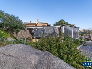 Immobile commerciale in Vendita a Olbia, 190'000€, 268 m²