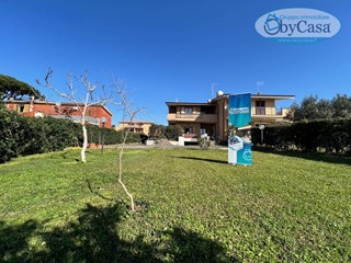 Casa Semi Indipendente in Vendita a Ladispoli, 549'000€, 192 m²