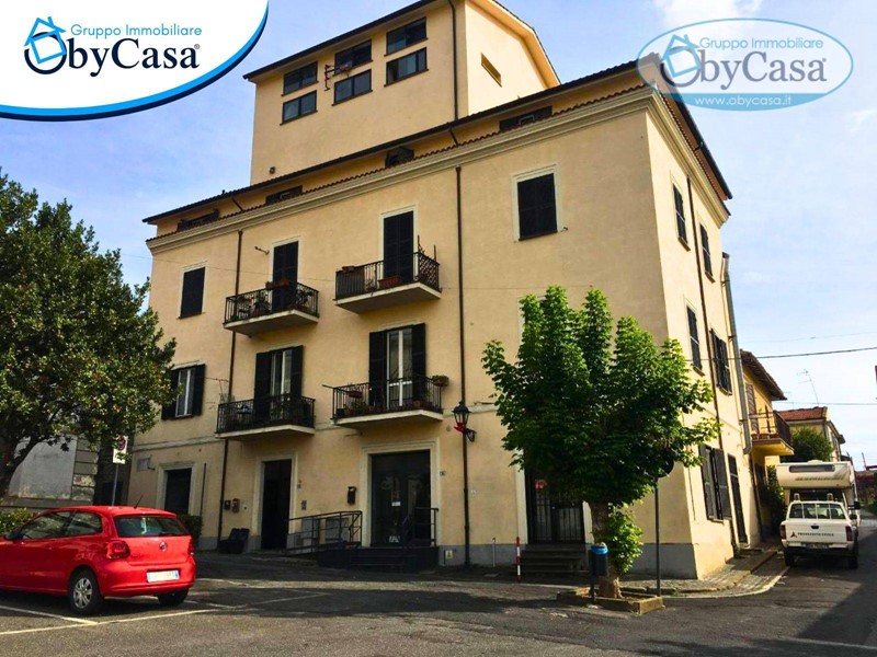 Trilocale in Vendita a Canale Monterano, 79'000€, 106 m²