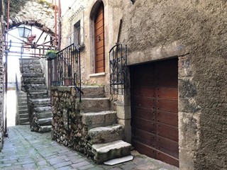 Bilocale in Vendita a Castelvecchio Calvisio, 52'000€, 50 m²