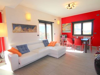 Villa in Vendita a L'Aquila, 500'000&euro;, 260 m²