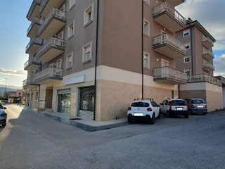 Immobile commerciale in Vendita a L'Aquila, 115'000&euro;, 100 m²